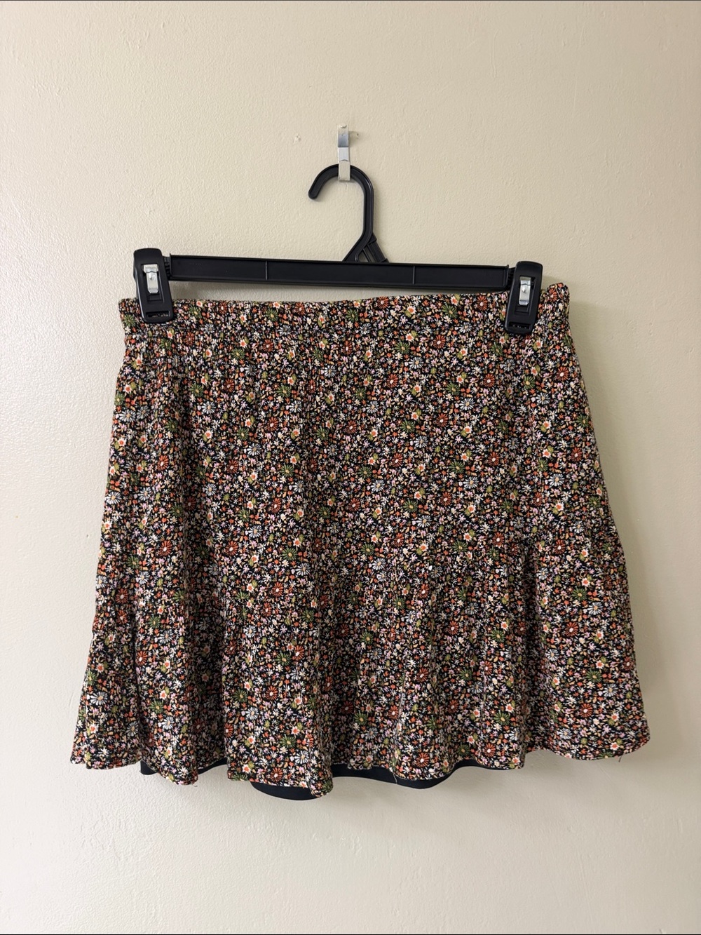 Girls' Black Floral Ruffle-Hem Skirt